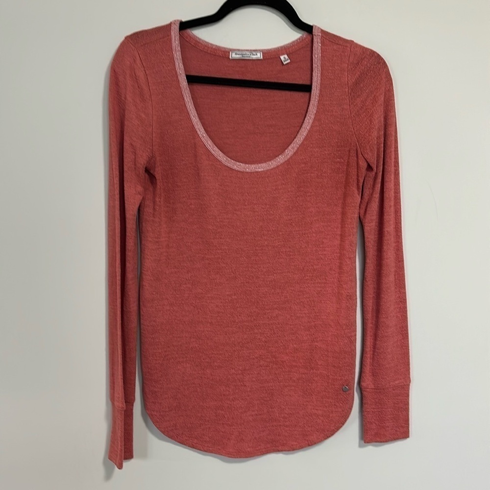 Abercrombie and Fitch Scoop Neck Long Sleeve Sweater Size Small Colour Orange
